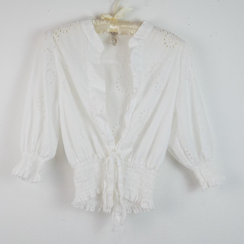 Vintage Y2K Sheer Eyelet Lace Top White Cottagecore Dainty Feminine Forever 21 M